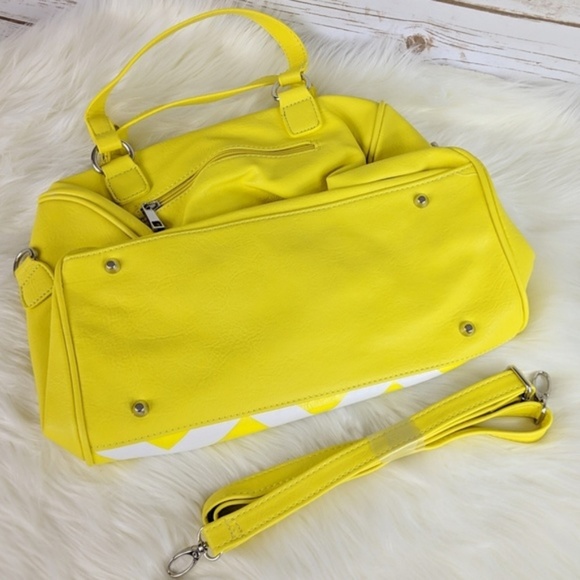 Yellow Chevron Cross Satchel Handbag - Picture 4 of 5